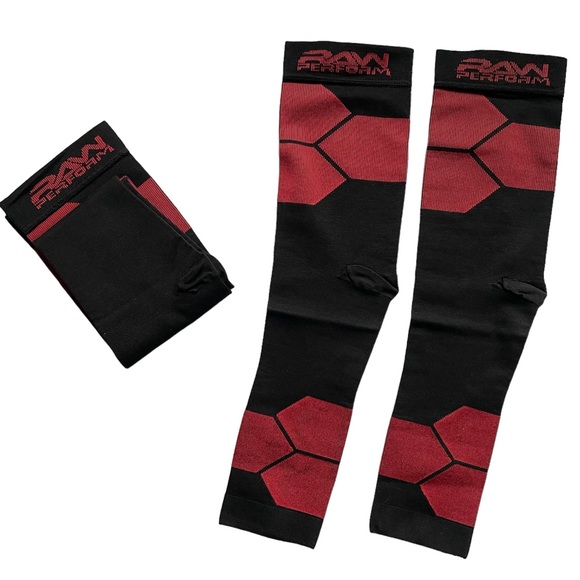 2 Pairs Compression Sleeves M  RAW Perform Black Red NEW - Picture 8 of 8